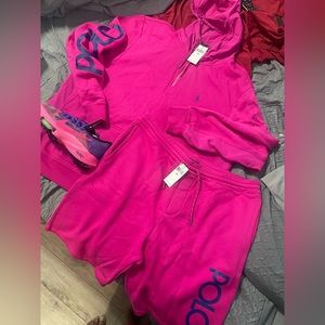 Selling men’s polo outfit size 2xl both shorts and hoodie shoes size 10.5